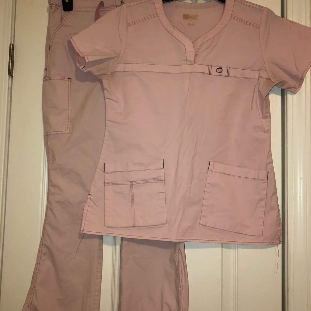 Size medium petite wonderwink scrubs